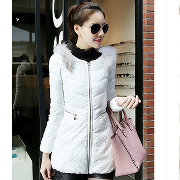 冬装新款韩版时尚修身中长款拼接蕾丝加厚圆领棉服(白色 M)