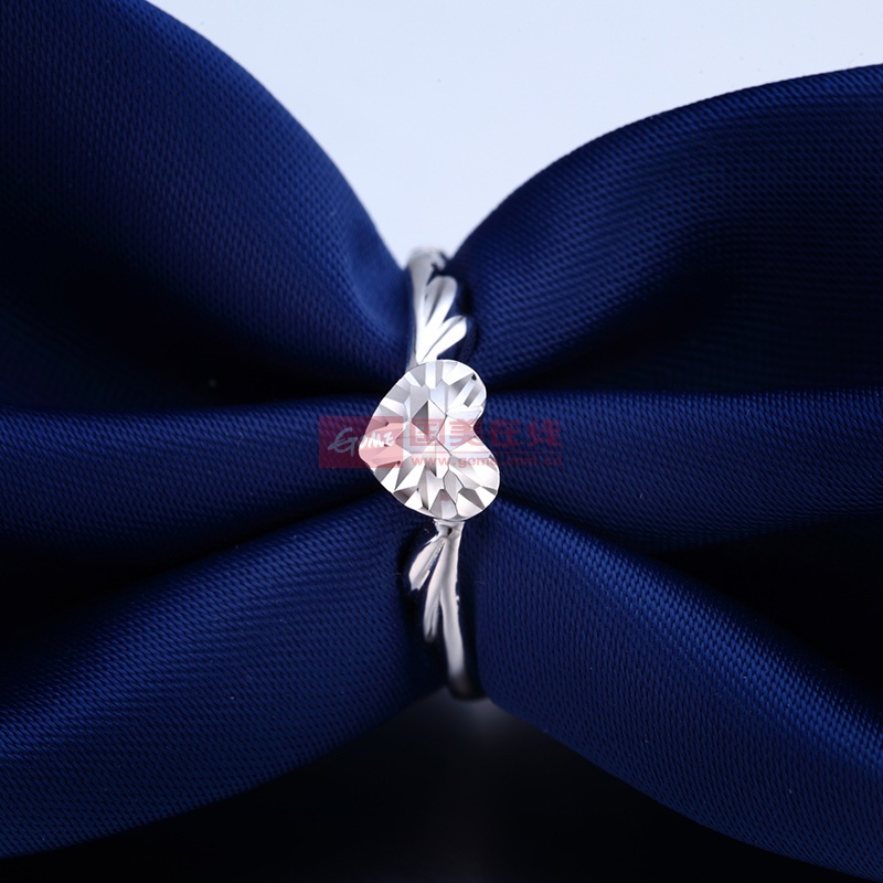 珂兰钻石kela pt950铂金结婚女戒指女款 b心意 约2.4-2.6g