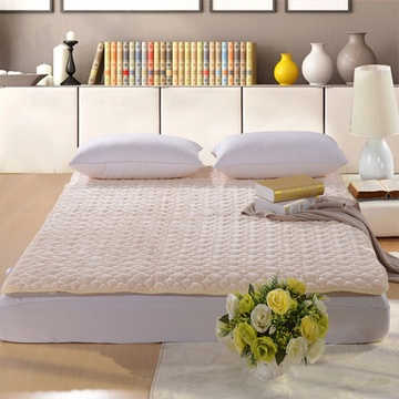 皇家皇朝家纺法兰绒床垫米黄绑带122米床